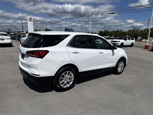Used 2022 Chevrolet Equinox LT image 3