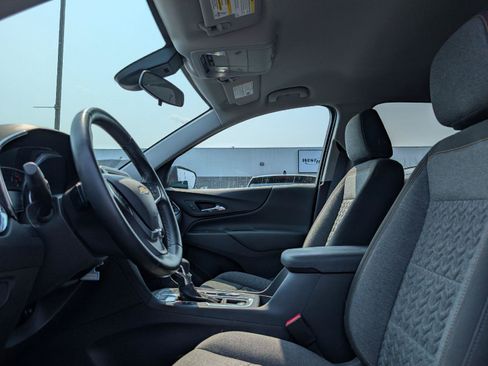 Used 2024 Chevrolet Equinox LT AWD/4WD image 8