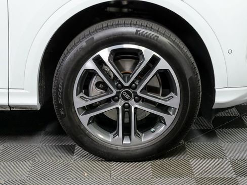 Used 2025 Audi Q5 Premium Plus w/ Premium Plus image 39