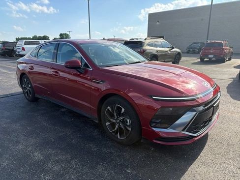 Certified 2025 Hyundai Sonata SEL AWD/4WD image 1