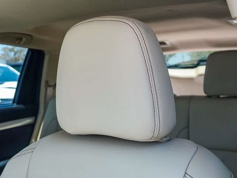 Used 2016 Toyota Highlander XLE w/ Preferred Accessory Package FWD image 20