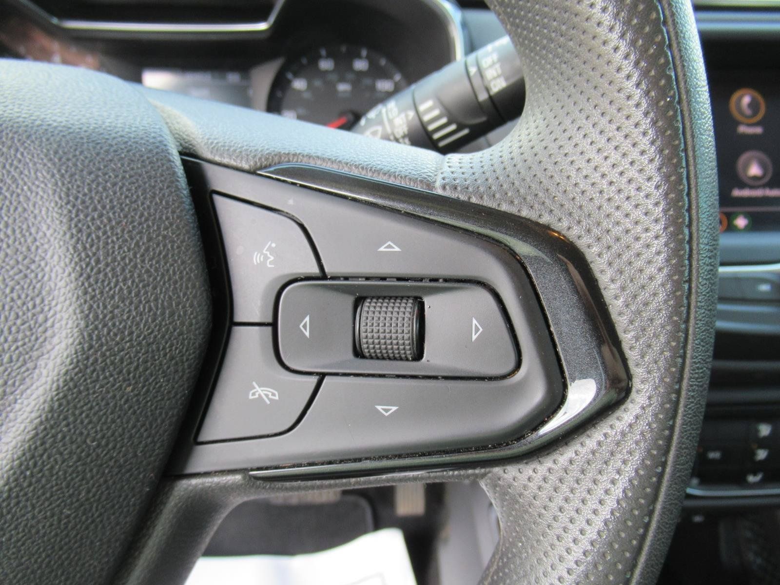 Used 2022 Chevrolet TrailBlazer LT FWD image 24