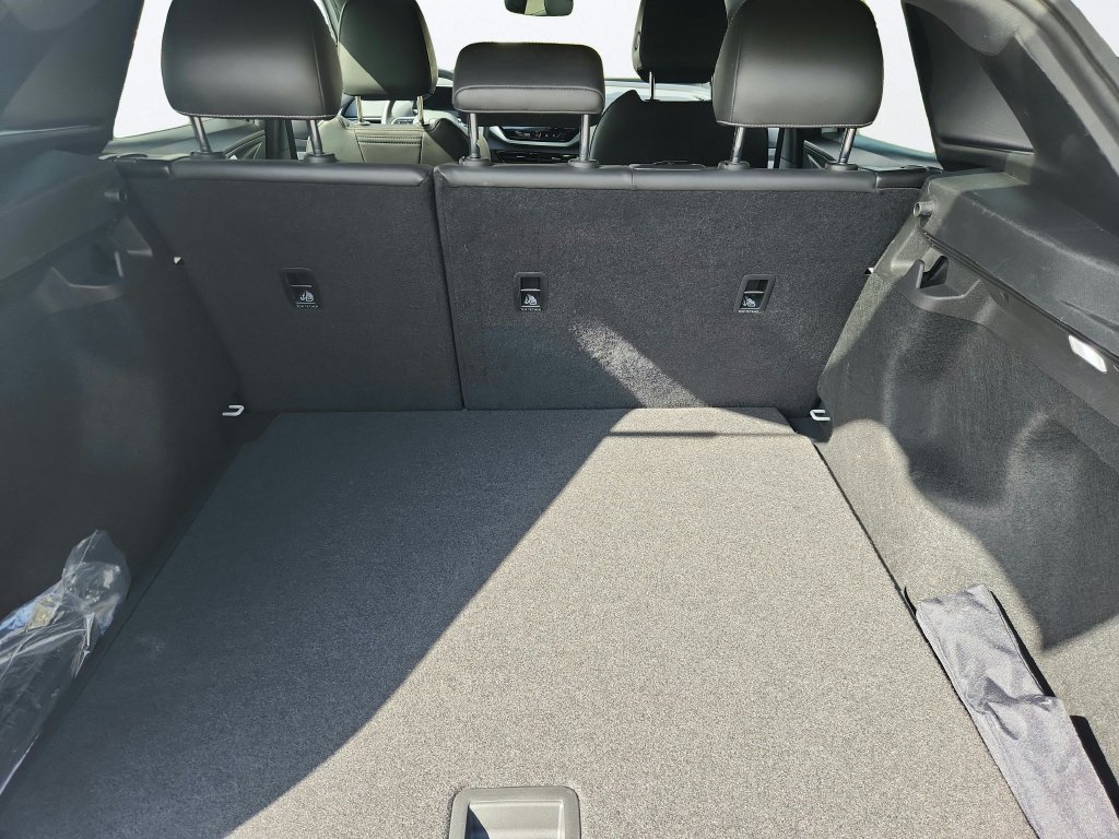 Certified 2023 Volkswagen ID.4 Pro AWD/4WD image 28