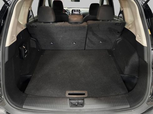 Used 2023 Nissan Rogue S AWD/4WD image 11