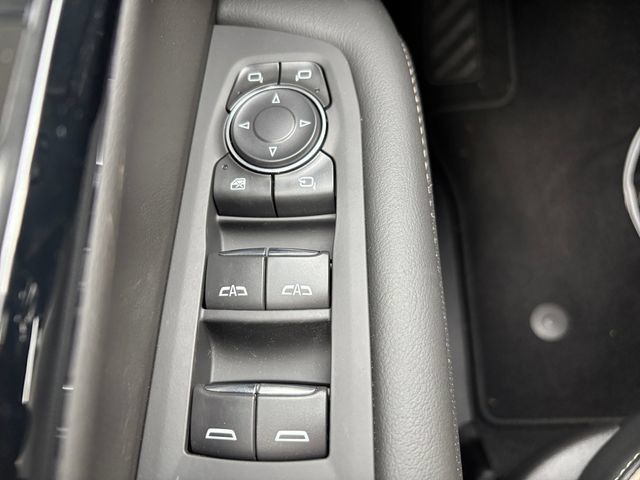 Used 2026 Chevrolet Tahoe Premier AWD/4WD image 18