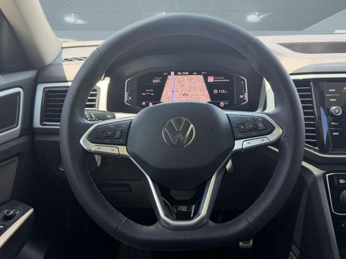 Certified 2023 Volkswagen Atlas SEL R-Line AWD/4WD image 11