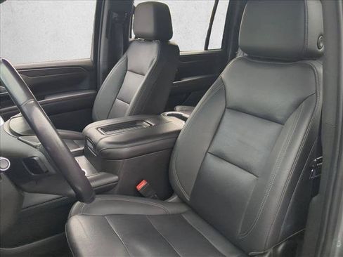 Used 2022 Chevrolet Suburban Z71 AWD/4WD image 16