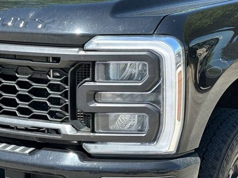 Used 2023 Ford F150 Lariat image 4