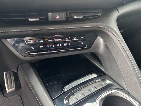 Certified 2023 Buick Envision Essence w/ Sport Touring Package image 22