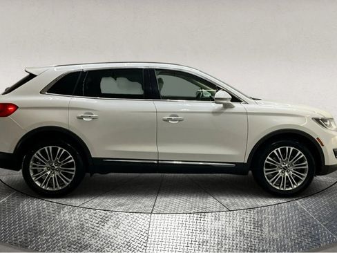 Used 2018 Lincoln MKX Reserve w/ Lincoln MKX Climate Package image 9