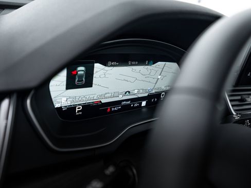 Certified 2025 Audi Q5 2.0T Premium Plus w/ Premium Plus Package image 13