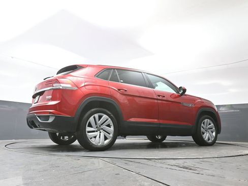 Used 2022 Volkswagen Atlas Cross Sport SE image 50