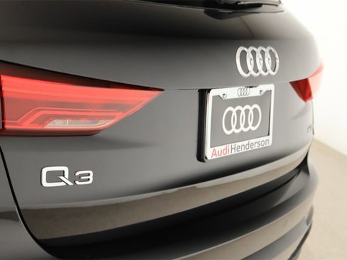 New 2025 Audi Q3 2.0T Premium image 29