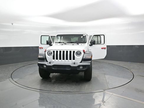 Used 2018 Jeep Wrangler Unlimited Sport S AWD/4WD image 48