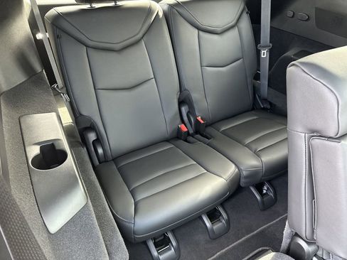 New 2025 Cadillac XT6 Luxury image 36