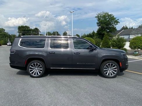 New 2024 Jeep Grand Wagoneer L 4WD w/ Rear Seat Video Group 1 image 9