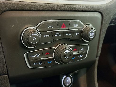 Used 2019 Dodge Charger GT image 10