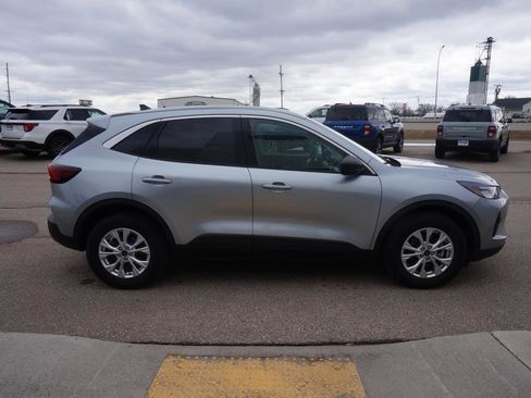 Used 2023 Ford Escape Active image 5