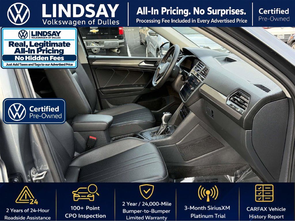 Used 2023 Volkswagen Tiguan SE w/ Panoramic Sunroof Package FWD image 13