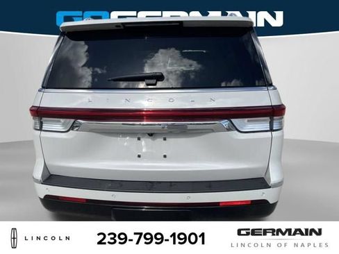 Used 2023 Lincoln Navigator Reserve RWD image 6