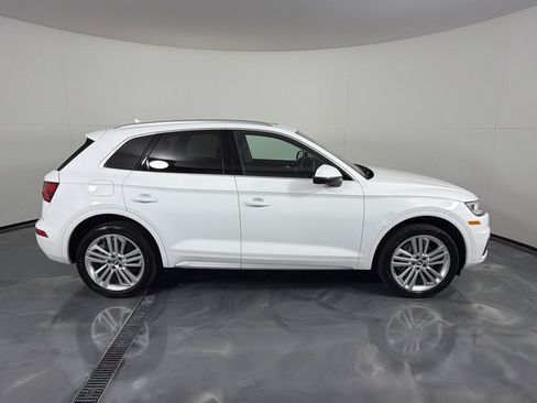 Used 2018 Audi Q5 2.0T Premium Plus w/ Premium Plus Package AWD/4WD image 4