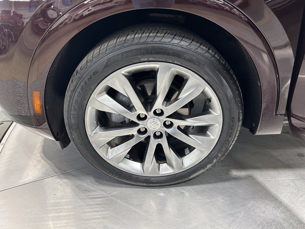Used 2021 Buick Envision Avenir AWD/4WD image 31