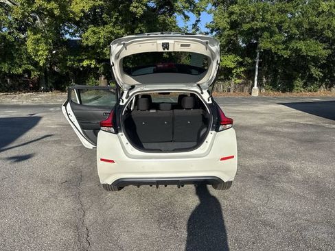 Certified 2024 Nissan Leaf SV Plus FWD image 12
