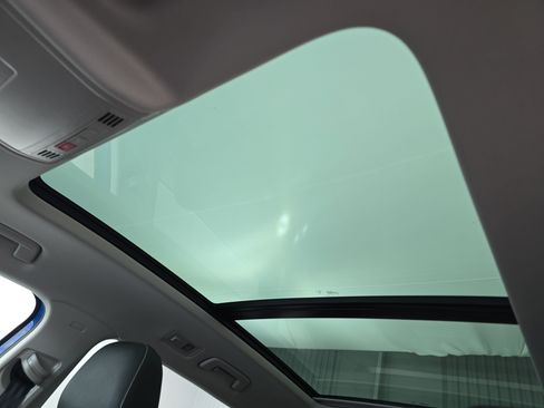 Certified 2023 Volkswagen Taos SE w/ Panoramic Sunroof Package FWD image 29