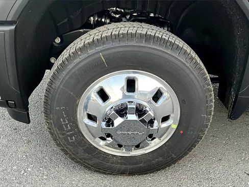 New 2026 GMC Sierra 3500 Denali w/ Denali Reserve Package image 11