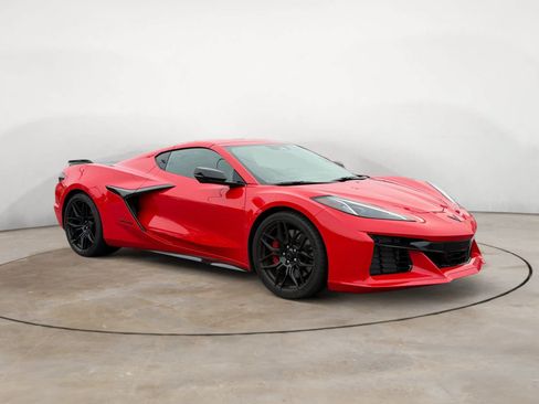Used 2025 Chevrolet Corvette Z06 w/ Battery Protection Package RWD image 2
