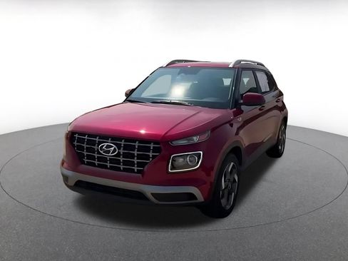 Used 2026 Hyundai Venue SEL FWD image 4