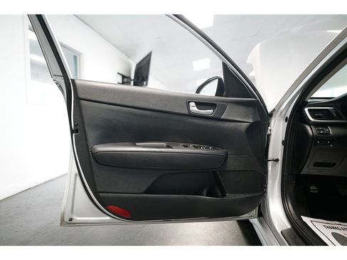 Used 2019 Kia Optima LX image 15