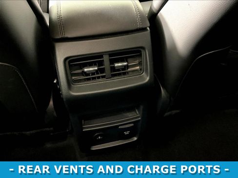 Used 2024 Ford Edge SEL w/ Convenience Package AWD/4WD image 10
