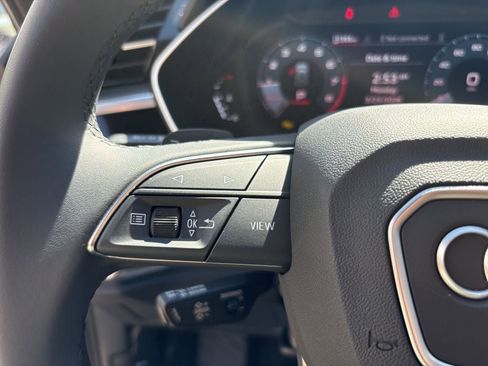 Used 2025 Audi Q3 2.0T Premium w/ Convenience Package image 24