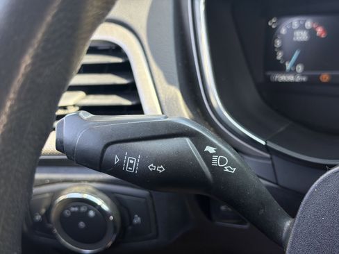 Used 2020 Ford Fusion SE FWD image 30