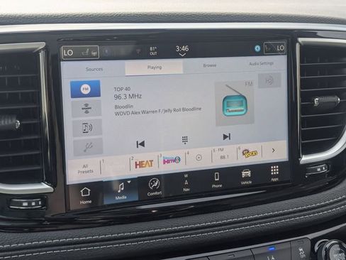 New 2026 Chrysler Pacifica Limited image 14