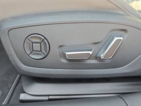 Used 2022 Audi S7 Prestige w/ Prestige Package image 28