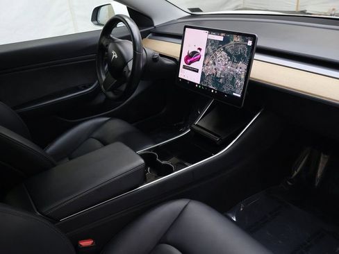 Used 2018 Tesla Model 3 Long Range image 11