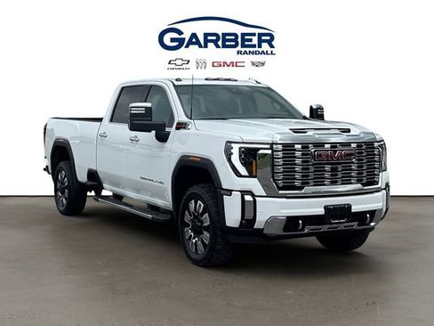 Used 2024 GMC Sierra 2500 Denali w/ Technology Package AWD/4WD image 7