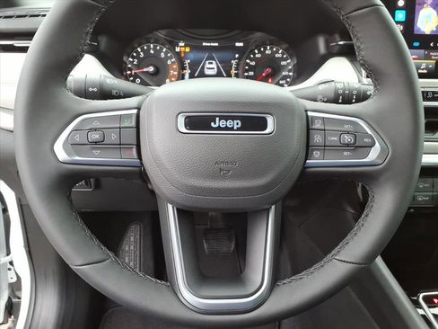 New 2026 Jeep Compass Limited image 18