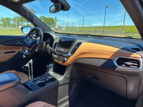 Used 2020 Chevrolet Equinox Premier AWD/4WD image 36