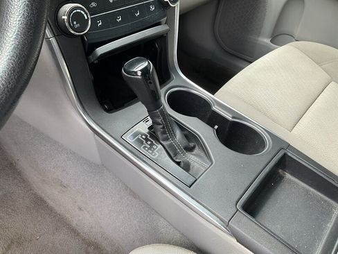 Used 2015 Toyota Camry LE FWD image 35