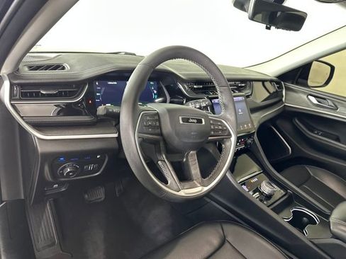 Used 2023 Jeep Grand Cherokee 4WD 4xe w/ Luxury Tech Group II image 14