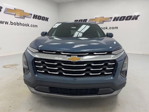 New 2026 Chevrolet Equinox LT w/ Convenience Package II image 2