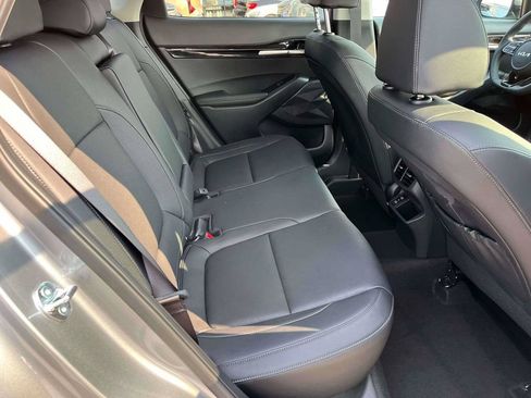 Used 2025 Kia Seltos SX AWD/4WD image 9
