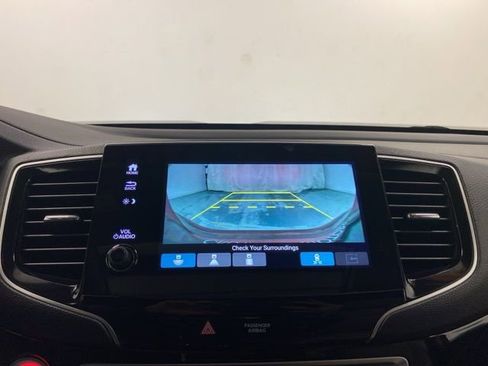 Used 2022 Honda Pilot Touring image 12