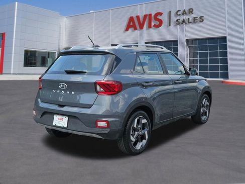 Used 2025 Hyundai Venue SEL FWD image 6