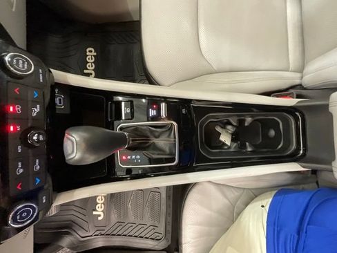 Used 2022 Jeep Compass Limited w/ Elite Group AWD/4WD image 21