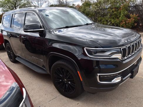 Used 2022 Jeep Wagoneer Series III w/ Rear Seat Video Group 1 image 5