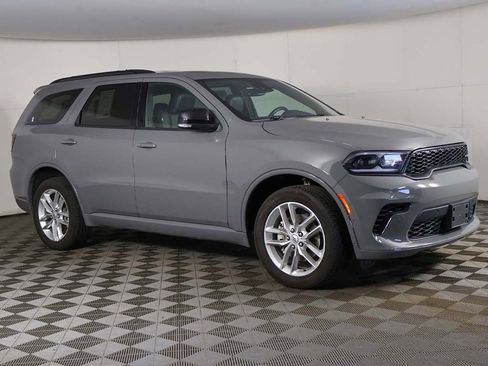 Used 2025 Dodge Durango GT AWD/4WD image 2